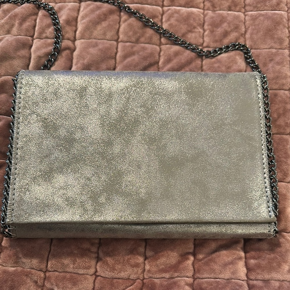 Metallic Silver Chain Shoulder Bag with Shimmer Finish